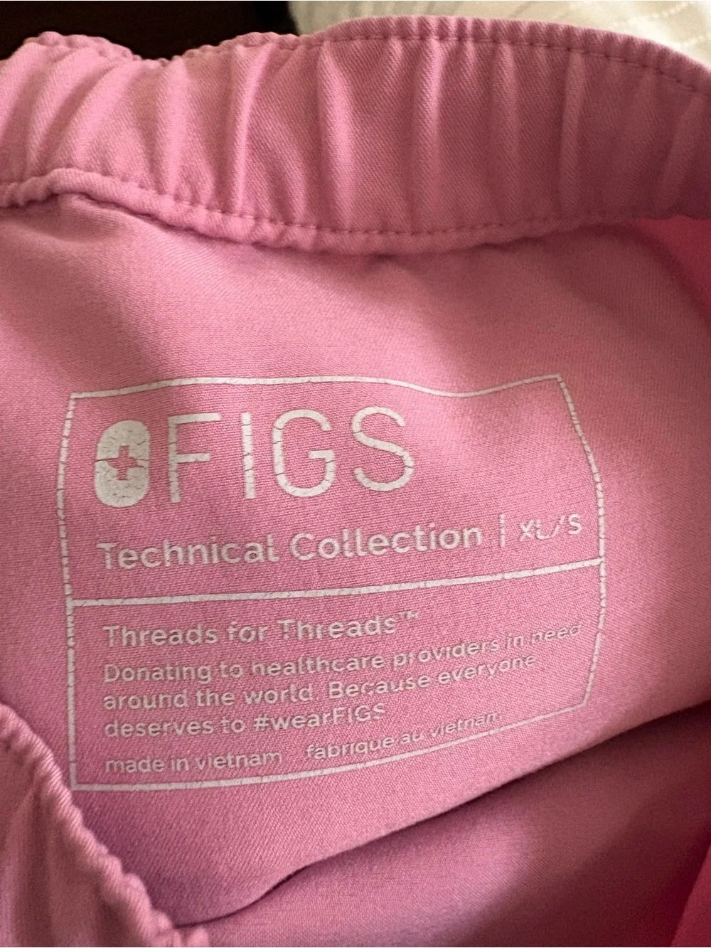 Figs Men's Rose Pink Cargo Scrub Pants